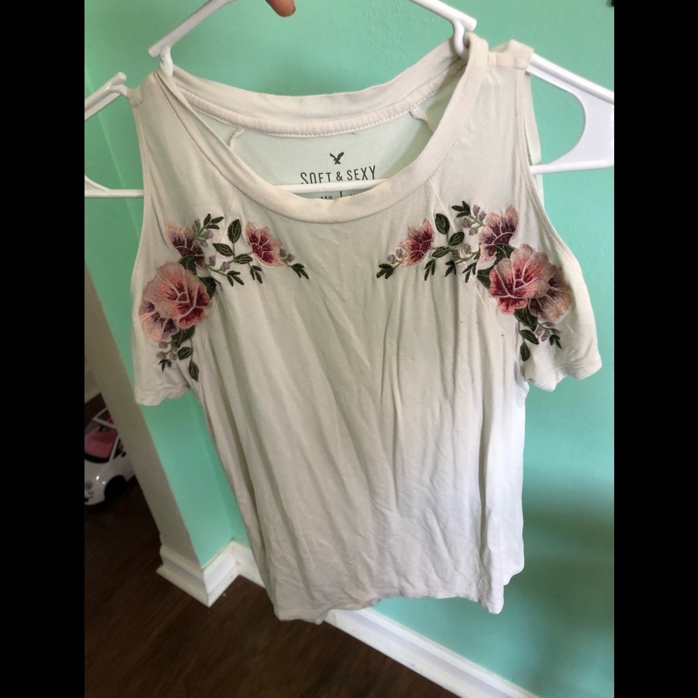 American Eagle Cold Shoulder Top
